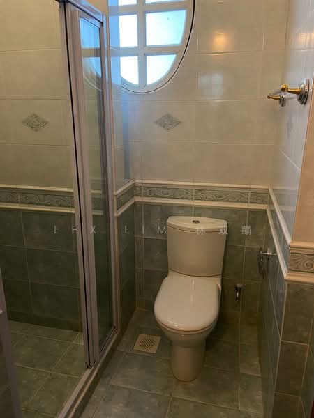 BEECHWOOD, , 8 Bedrooms, 8,183 sqft, Bungalow House For Rent, by Lex Lim 林双麟, 500105279 - Bathroom - PropertyGuru.com.sg