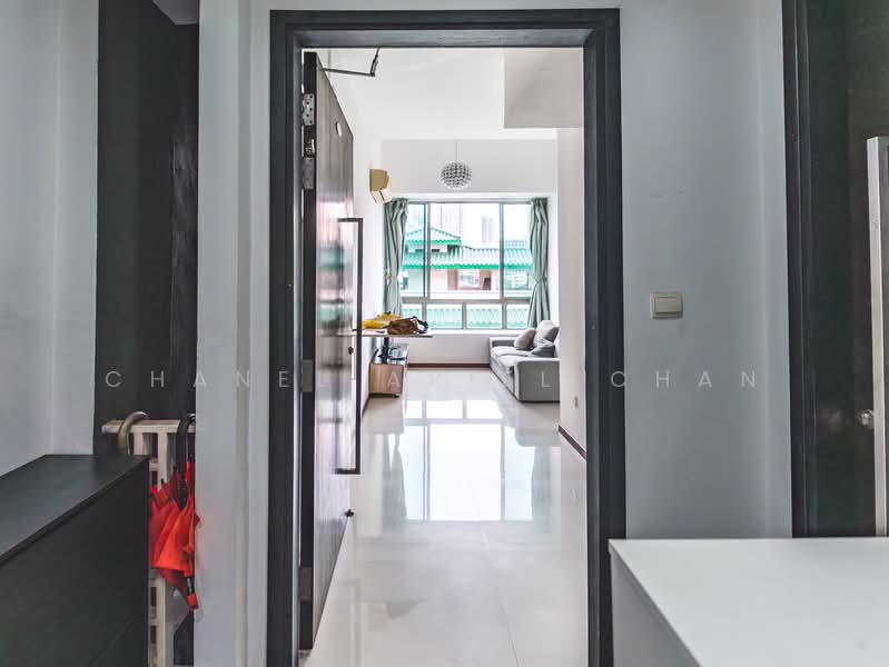 CHEAP Cash Positive from Day 1! 139 Tyrwhitt, , 2 Bedrooms, 732 sqft, Condominium For Sale, by Chanel Ariel Chan, 500105285 - Living Room - PropertyGuru.com.sg