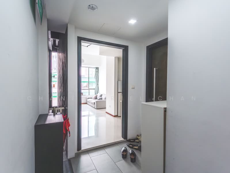 CHEAP Cash Positive from Day 1! 139 Tyrwhitt, , 2 Bedrooms, 732 sqft, Condominium For Sale, by Chanel Ariel Chan, 500105285 - Living Room - PropertyGuru.com.sg