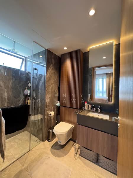 Midwood, 10 Hillview Rise, 4 Bedrooms, 1,249 sqft, Condominium For Sale, by Fanny Gunawan, 500105302 - Bathroom - PropertyGuru.com.sg