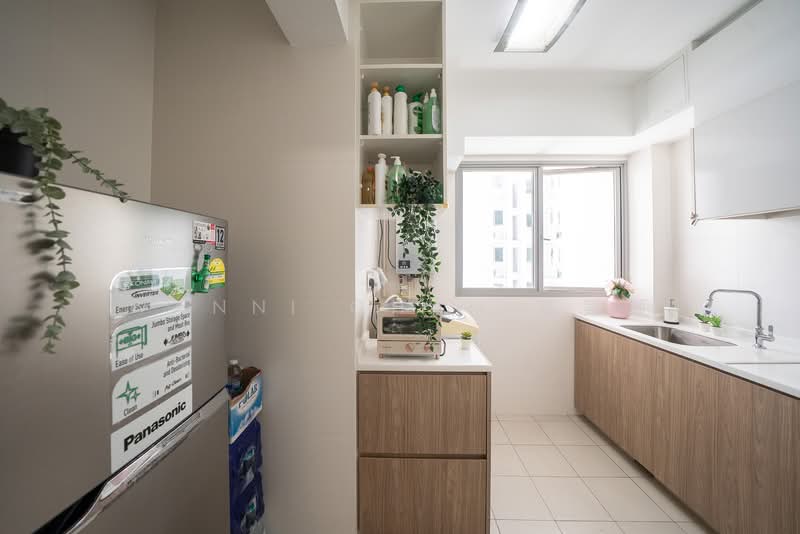 475D Upper Serangoon Crescent, 475D Upper Serangoon Crescent, 2 Bedrooms, 721 sqft, HDB Flat For Sale, by Wanni Chan 陈寀颖, 500105303 - Kitchen - PropertyGuru.com.sg