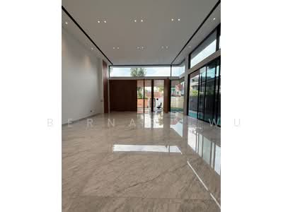 For Sale - Ready to Move in now! Brand New Semi D Holland Grove Drive