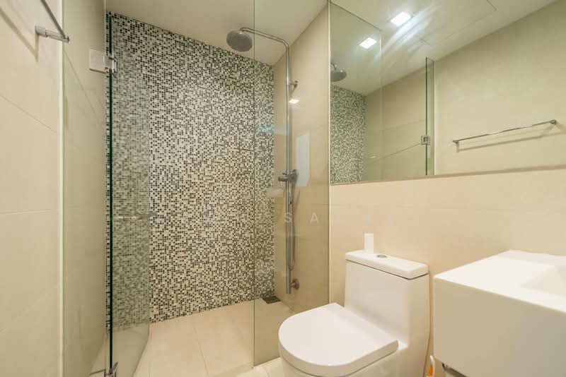 The Rochester Residences, 33 Rochester Drive, 1 Bedroom, 1,023 sqft, Apartment For Sale, by Zach Sabai, 500105330 - Bathroom - PropertyGuru.com.sg