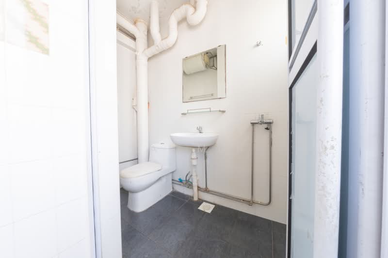 470 Pasir Ris Drive 6, 470 Pasir Ris Drive 6, 3 Bedrooms, 1,109 sqft, HDB Flat For Sale, by Kai Mun, 500105332 - Bathroom - PropertyGuru.com.sg