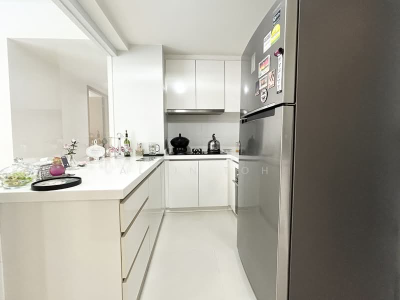 SkyPark Residences, 11 Sembawang Crescent, 3 Bedrooms, 1,238 sqft, Executive Condominium For Sale, by Alvin Toh, 500105336 - Kitchen - PropertyGuru.com.sg