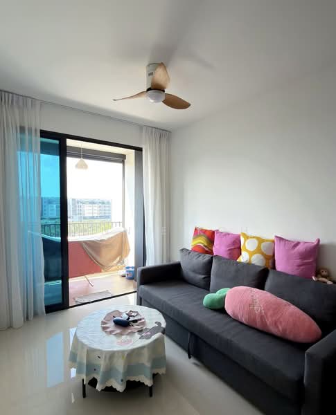 Treasure at Tampines, 55 Tampines Lane, 2 Bedrooms, 592 sqft, Condominium For Rent, by Annie Koh, 500105338 - Living Room - PropertyGuru.com.sg