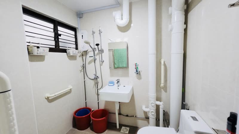 110 Spottiswoode Park Road, 110 Spottiswoode Park Road, 3 Bedrooms, 1,324 sqft, HDB Flat For Sale, by MARTIN, 500105343 - Bathroom - PropertyGuru.com.sg