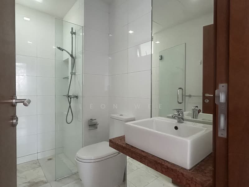 Belmond Green, 15 Balmoral Road, 3 Bedrooms, 1,270 sqft, Condominium For Sale, by Leon Wee, 500105351 - Bathroom - PropertyGuru.com.sg