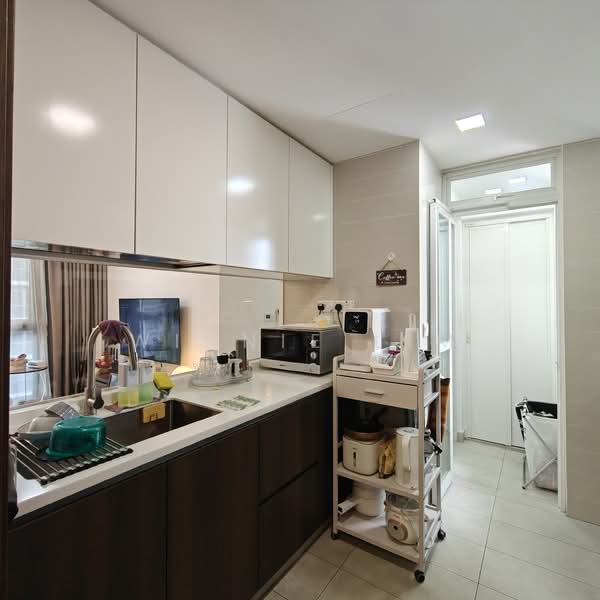 Symphony Suites, 3 Yishun Close, 3 Bedrooms, 893 sqft, Condominium For Sale, by Winnie Lim, 500105355 - PropertyGuru.com.sg
