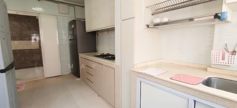 333 Sembawang Close, 333 Sembawang Close, 3 Bedrooms, 1,238 sqft, HDB Flat For Rent, by Mark Sham, 500105360 - Kitchen - PropertyGuru.com.sg