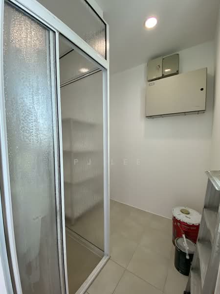 Blossoms @ Woodleigh, 10 Woodleigh Close, 3 Bedrooms, 1,206 sqft, Condominium For Sale, by PJ Lee, 500105364 - Bathroom - PropertyGuru.com.sg