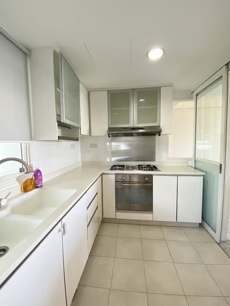 Blossoms @ Woodleigh, 10 Woodleigh Close, 3 Bedrooms, 1,206 sqft, Condominium For Sale, by PJ Lee, 500105364 - Kitchen - PropertyGuru.com.sg