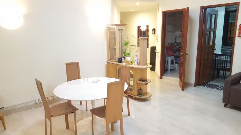 Simsville, 8 Geylang East Avenue 2, 4 Bedrooms, 1,528 sqft, Condominium For Sale, by May Lee, 500105365 - Dining Room - PropertyGuru.com.sg