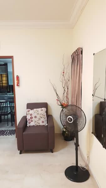 Simsville, 8 Geylang East Avenue 2, 4 Bedrooms, 1,528 sqft, Condominium For Sale, by May Lee, 500105365 - Living Room - PropertyGuru.com.sg