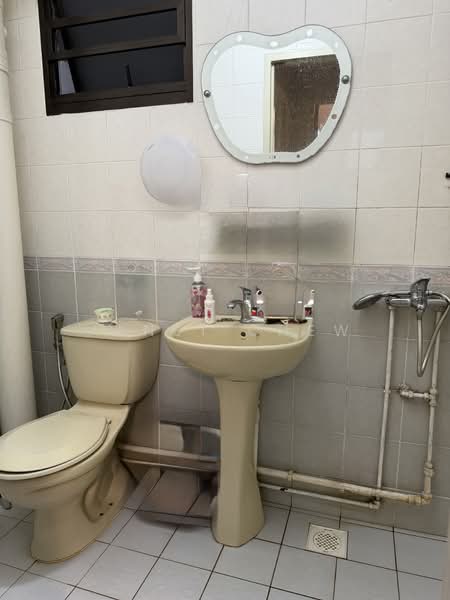 359A Admiralty Drive, 359A Admiralty Drive, 3 Bedrooms, 1,022 sqft, HDB Flat For Sale, by Janet Chew, 500105370 - Bathroom - PropertyGuru.com.sg