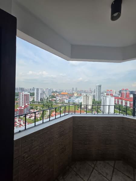 Flame Tree Park, 1 Sin Ming Avenue, 3 Bedrooms, 1,828 sqft, Condominium For Rent, by Meera Chandirran/VR, 500105378 - Balcony - PropertyGuru.com.sg