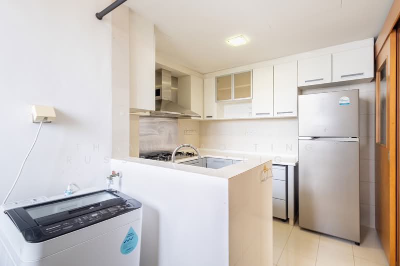 Blue Horizon, 21 West Coast Crescent, 2 Bedrooms, 936 sqft, Condominium For Rent, by Thiah Hao Ting Russell Baligod, 500105380 - Kitchen - PropertyGuru.com.sg