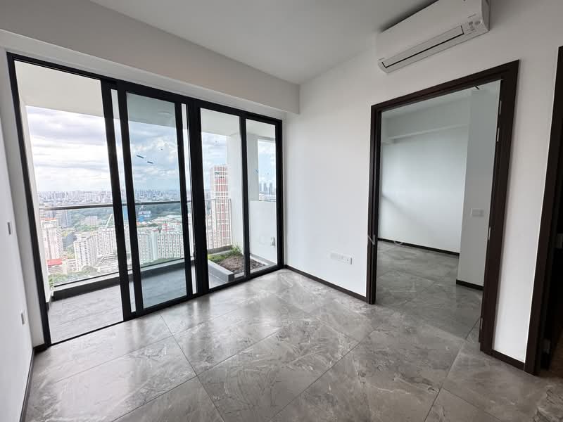 One Pearl Bank, 1 Pearl Bank, 2 Bedrooms, 700 sqft, Condominium For Sale, by Elle Cheong, 500105385 - Balcony - PropertyGuru.com.sg