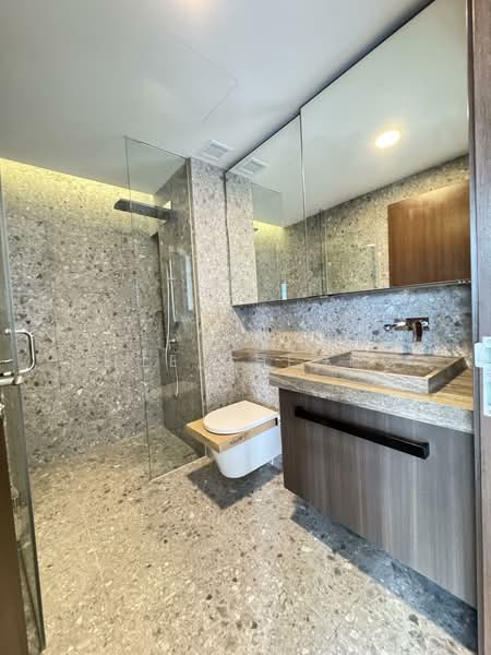 One Pearl Bank, 1 Pearl Bank, 2 Bedrooms, 700 sqft, Condominium For Sale, by Elle Cheong, 500105385 - Bathroom - PropertyGuru.com.sg