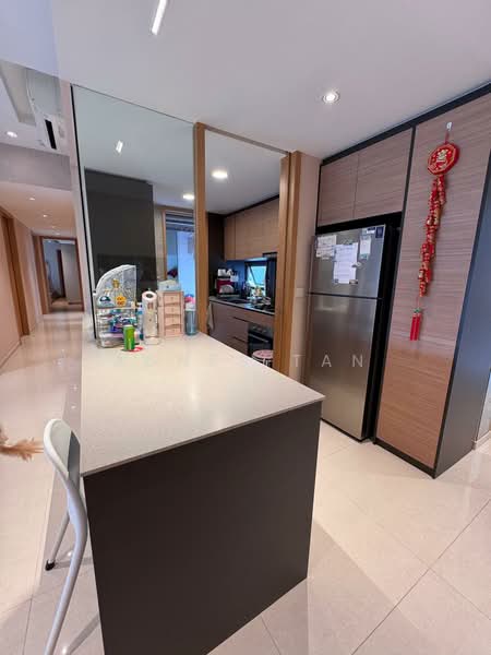 Midwood, 8 Hillview Rise, 4 Bedrooms, 1,249 sqft, Condominium For Sale, by Agnes Tan, 500105389 - Kitchen - PropertyGuru.com.sg