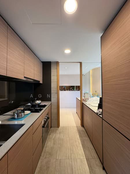 Midwood, 8 Hillview Rise, 4 Bedrooms, 1,249 sqft, Condominium For Sale, by Agnes Tan, 500105389 - PropertyGuru.com.sg