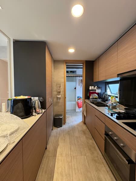 Midwood, 8 Hillview Rise, 4 Bedrooms, 1,249 sqft, Condominium For Sale, by Agnes Tan, 500105389 - PropertyGuru.com.sg