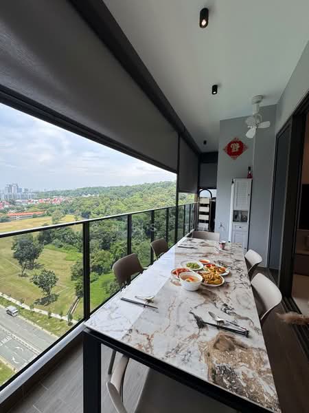 Midwood, 8 Hillview Rise, 4 Bedrooms, 1,249 sqft, Condominium For Sale, by Agnes Tan, 500105389 - PropertyGuru.com.sg