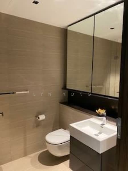 Prince Charles Residences, Prince Charles Crescent, 2 Bedrooms, 807 sqft, Condominium For Sale, by Lyn Yong, 500105405 - Bathroom - PropertyGuru.com.sg