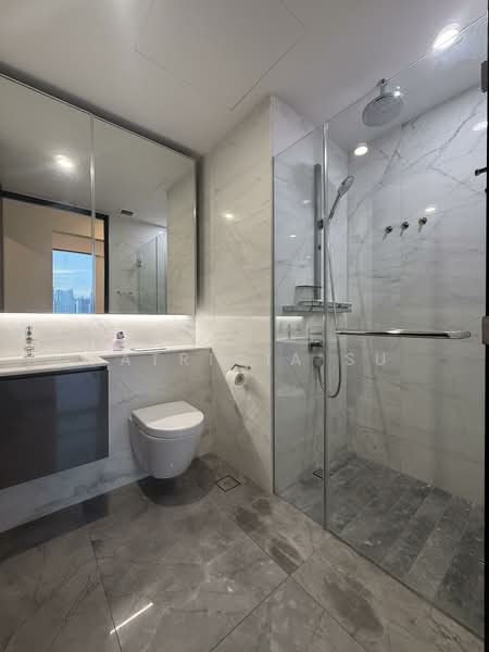 Midtown Bay, 122 Beach Road, 2 Bedrooms, 753 sqft, Condominium For Rent, by Patricia Su, 500105413 - Bathroom - PropertyGuru.com.sg