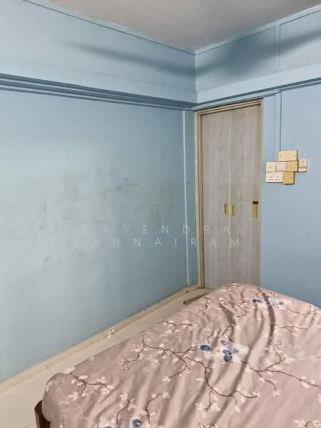 215 Ang Mo Kio Avenue 1, 215 Ang Mo Kio Avenue 1, 3 Bedrooms, 979 sqft, HDB Flat For Sale, by Ravendra Kannairam, 500105418 - Bedroom - PropertyGuru.com.sg