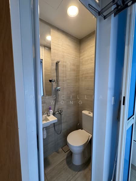 Midwood, 8 Hillview Rise, 4 Bedrooms, 1,249 sqft, Condominium For Sale, by Priscillia Wong, 500105423 - Bathroom - PropertyGuru.com.sg