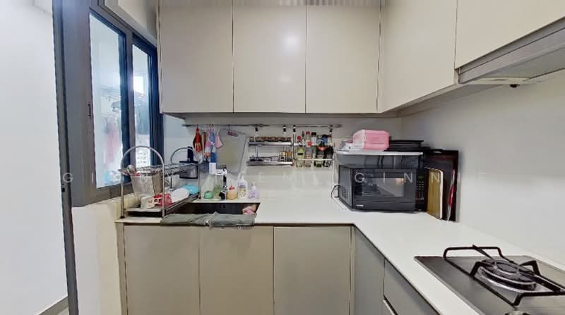 Gold Coast Condo, 360 Pasir Panjang Road, 3 Bedrooms, 1,475 sqft, Condominium For Rent, by Ginny Tien (Ginnie Tien), 500105429 - Kitchen - PropertyGuru.com.sg