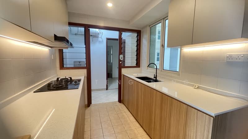 Evergreen Park, 31 Hougang Avenue 7, 3 Bedrooms, 1,066 sqft, Condominium For Rent, by Teo Teng Teng, 500105430 - Kitchen - PropertyGuru.com.sg