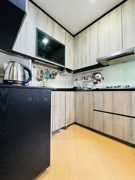 City Regency, 18 Saint Michael's Road, 3 Bedrooms, 990 sqft, Apartment For Sale, by Ginna Liao, 500105433 - Kitchen - PropertyGuru.com.sg