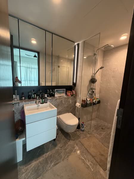Principal Garden, 97 Prince Charles Crescent, 2 Bedrooms, 807 sqft, Condominium For Sale, by Aidan Koh Jia Liang, 500105440 - Bathroom - PropertyGuru.com.sg