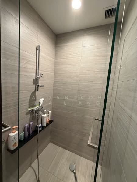 Principal Garden, 97 Prince Charles Crescent, 2 Bedrooms, 807 sqft, Condominium For Sale, by Aidan Koh Jia Liang, 500105440 - Bathroom - PropertyGuru.com.sg