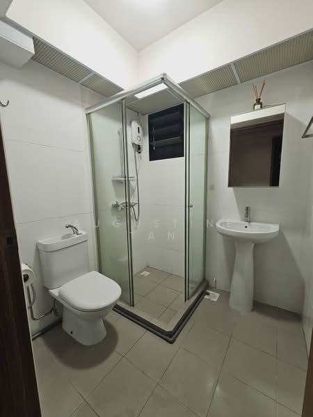 463B Bukit Batok Street 41, 463B Bukit Batok Street 41, Room Rental, 150 sqft, HDB Flat For Rent, by Augustine Tan, 500105448 - Bathroom - PropertyGuru.com.sg