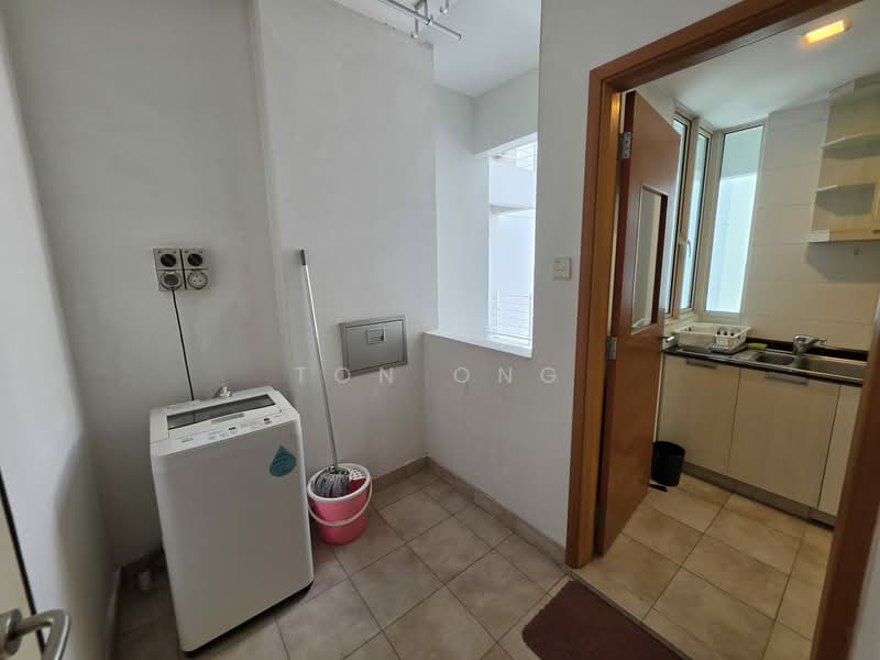 Sunglade, 1 Serangoon Avenue 2, 3 Bedrooms, 1,044 sqft, Condominium For Rent, by Ton Ong, 500105455 - Kitchen - PropertyGuru.com.sg