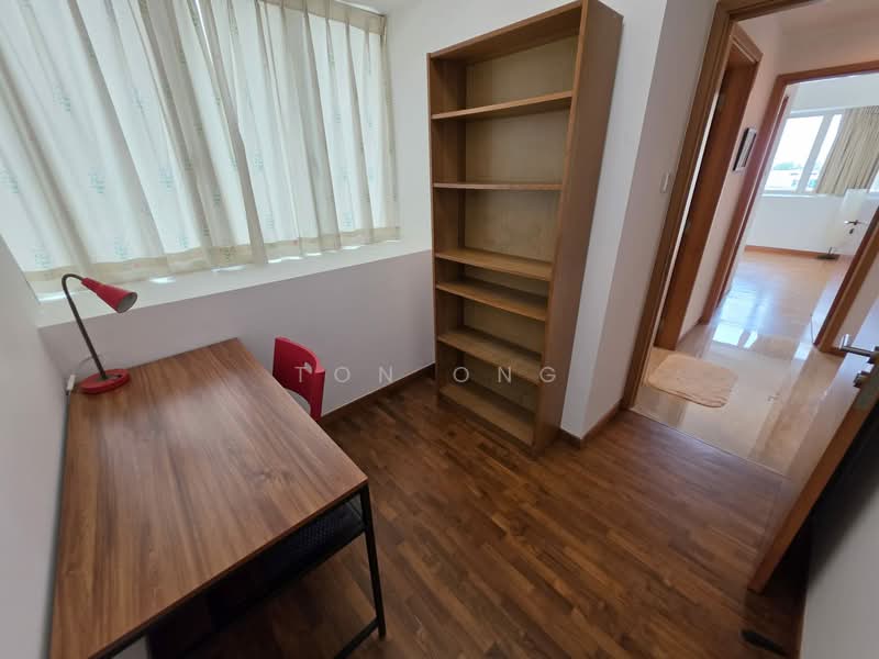 Sunglade, 1 Serangoon Avenue 2, 3 Bedrooms, 1,044 sqft, Condominium For Rent, by Ton Ong, 500105455 - Study - PropertyGuru.com.sg