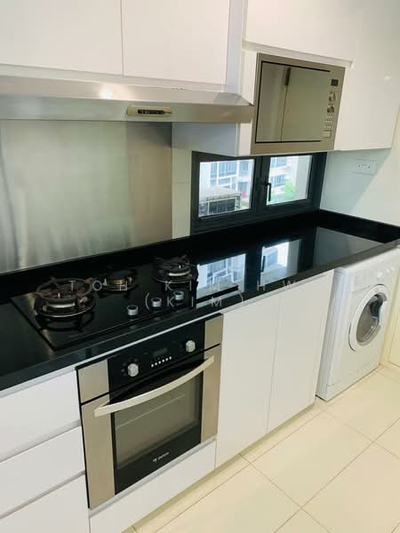 Waterfront Isle, 738 Bedok Reservoir Road, 1 Bedroom, 624 sqft, Condominium For Sale, by Toh Kim Hwa (Kim), 500105457 - Kitchen - PropertyGuru.com.sg