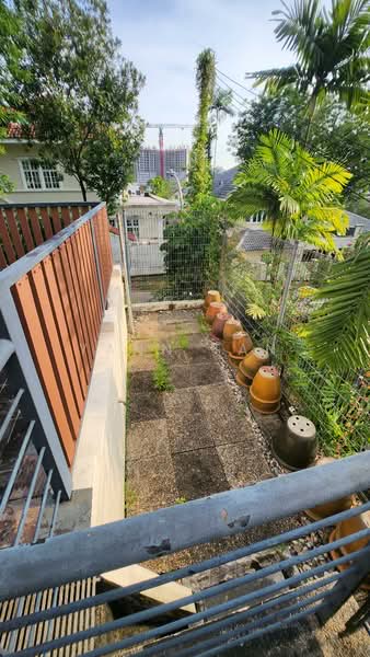 Holland grove terrace, Holland grove terrace, 7 Bedrooms, 4,900 sqft, Semi-Detached House For Sale, by Yann Tan, 500105461 - Exterior - PropertyGuru.com.sg