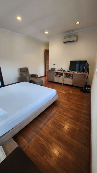 Holland grove terrace, Holland grove terrace, 7 Bedrooms, 4,900 sqft, Semi-Detached House For Sale, by Yann Tan, 500105461 - Bedroom - PropertyGuru.com.sg