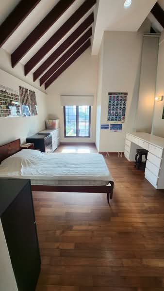 Holland grove terrace, Holland grove terrace, 7 Bedrooms, 4,900 sqft, Semi-Detached House For Sale, by Yann Tan, 500105461 - Bedroom - PropertyGuru.com.sg