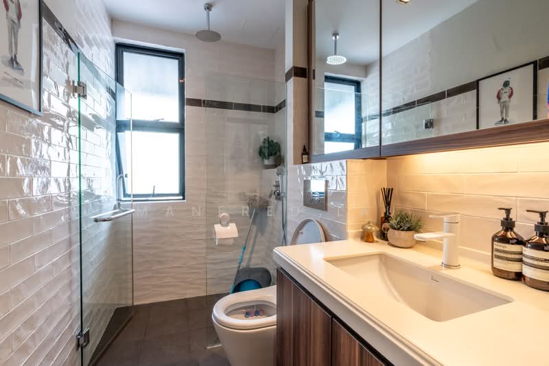 Eastville Apartments, 43 Joo Chiat Lane, 2 Bedrooms, 1,001 sqft, Walk-up Apartment For Sale, by Manfred Lau, 500105464 - Bathroom - PropertyGuru.com.sg