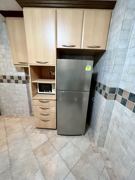 Emerald Garden, 33 Club Street, Room Rental, 2 sqft, Condominium For Rent, by Steve Voon, 500105465 - Kitchen - PropertyGuru.com.sg