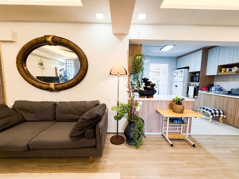 137 Teck Whye Lane, 137 Teck Whye Lane, 3 Bedrooms, 1,109 sqft, HDB Flat For Sale, by Shirlene Ang, 500105472 - Living Room - PropertyGuru.com.sg