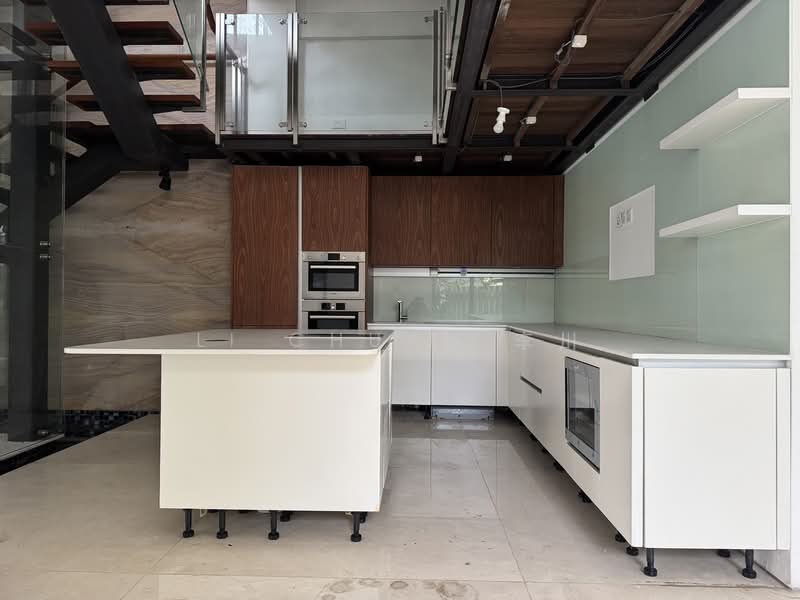 Jalan Haji Alias, Jalan Haji Alias, 4 Bedrooms, 5,000 sqft, Semi-Detached House For Rent, by Li Chuan 李川, 500105481 - Kitchen - PropertyGuru.com.sg