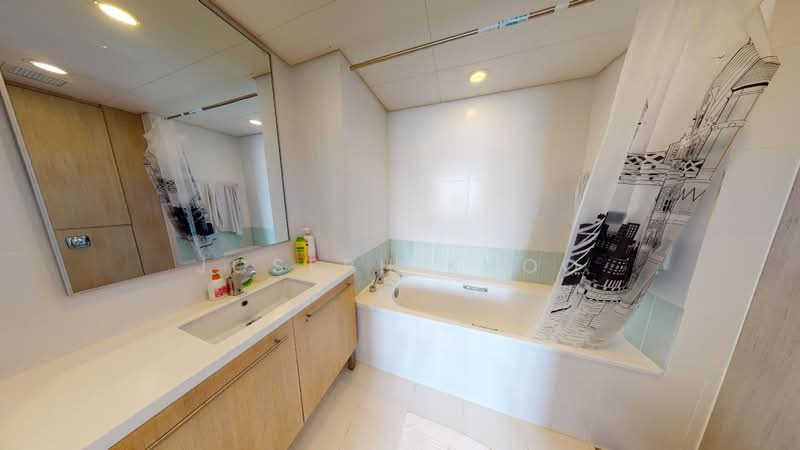 The Sail @ Marina Bay, 2 Marina Boulevard, 2 Bedrooms, 936 sqft, Condominium For Rent, by Joseph Khoo, 500105484 - Master Bathroom - PropertyGuru.com.sg
