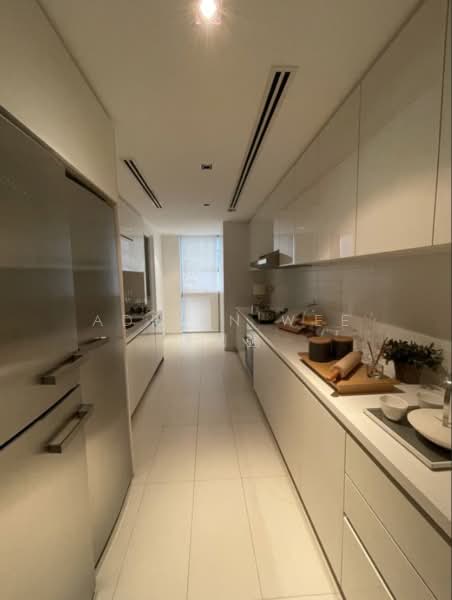 One Shenton, 1 Shenton Way, 5 Bedrooms, 5,350 sqft, Condominium For Sale, by Adrian Wee 黄國强, 500105488 - Kitchen - PropertyGuru.com.sg