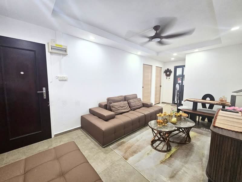 365 Yishun Ring Road, 365 Yishun Ring Road, 2 Bedrooms, 797 sqft, HDB Flat For Sale, by 龙姿绮 Rose Ling, 500105495 - Living Room - PropertyGuru.com.sg